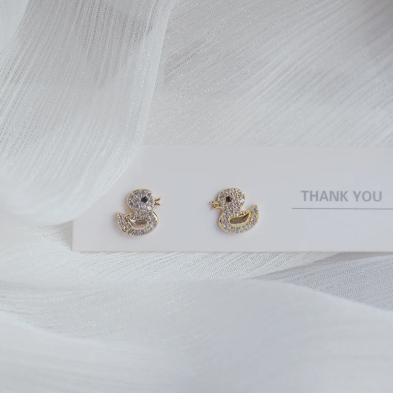 New Style Gold Little Duck Cute Charming Earrings for Women Jewelry Zircon Stud Earrings Gift 
New Style Gold Little Duck Cute Charming Earrings for Women Jewelry Zircon Stud Earrings Gift