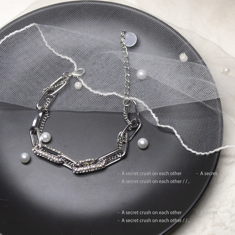 Rhinestone Double Layered Bracelet New Light Luxury Niche Design Exquisite Trendy Atmospheric Personalized Jewelry Wholesale
Rhinestone Double Layered Bracelet New Light Luxury Niche Design Exquisite Trendy Atmospheric Personalized Jewelry Wholesale