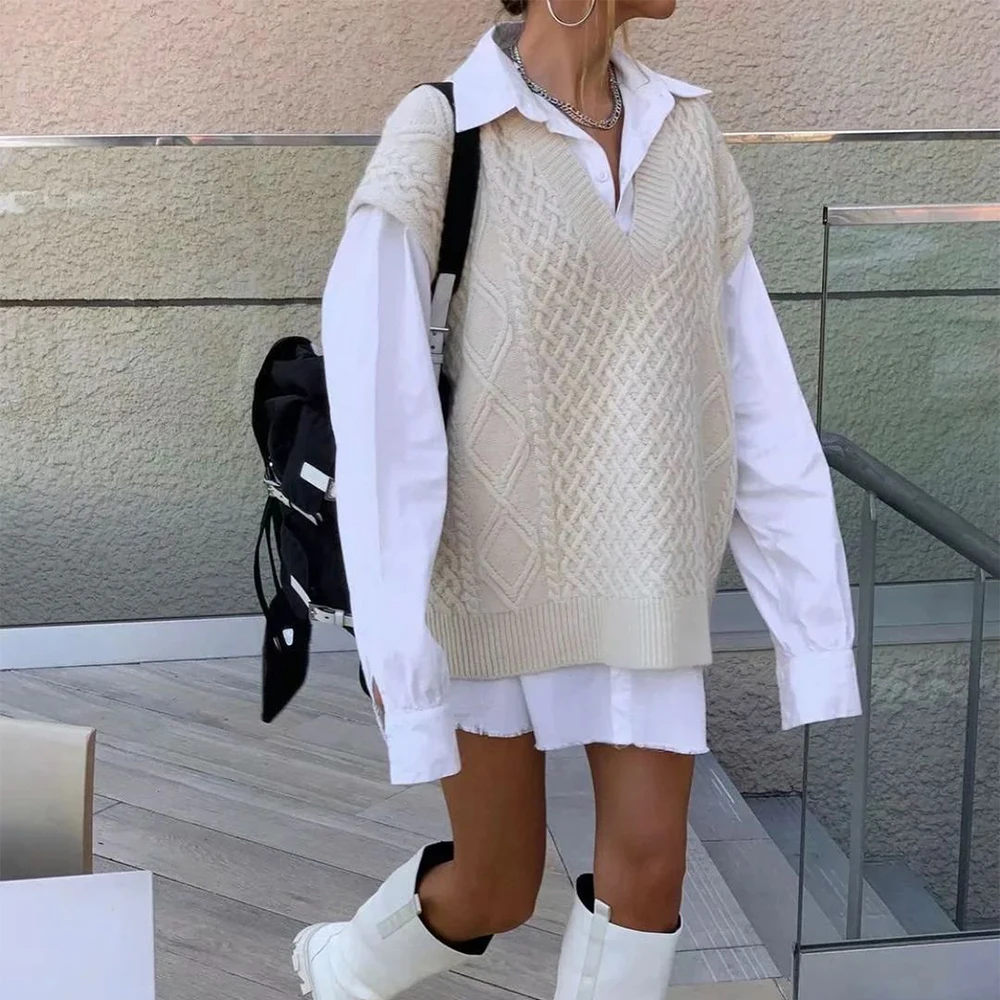 2021 New Spring Winter Women Cable-Knit Sweater Vest Oversized V-Neck Woman Sweaters Casual Fashion Elegant Lady Pullover Tops
2021 New Spring Winter Women Cable-Knit Sweater Vest Oversized V-Neck Woman Sweaters Casual Fashion Elegant Lady Pullover Tops