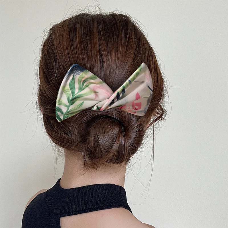 Printing Magic Clip Convenient Hair Band Curling Iron Fashion Iron Wire Bow Curling Iron Lazy Korea Style Hair Accessories
Printing Magic Clip Convenient Hair Band Curling Iron Fashion Iron Wire Bow Curling Iron Lazy Korea Style Hair Accessories