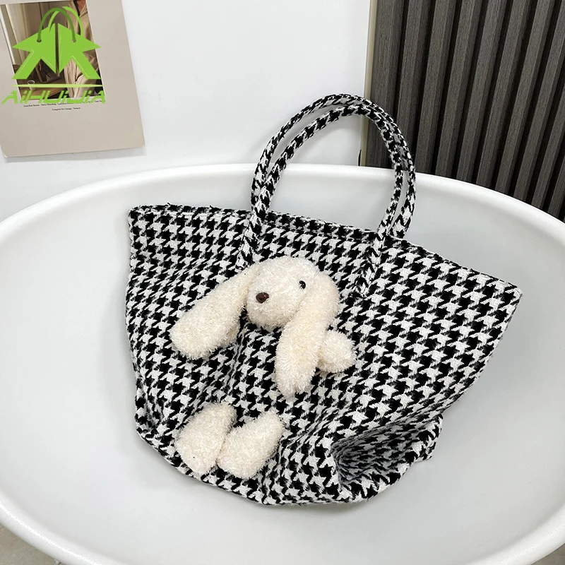 Quality Cotton and Linen Women Leather Top Handle Bag 2021 Cute Tassel Shoulder Shopper Bag New Casual Stripe Handbags for Woman
Quality Cotton and Linen Women Leather Top Handle Bag 2021 Cute Tassel Shoulder Shopper Bag New Casual Stripe Handbags for Woman