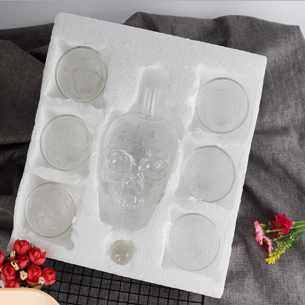 Crystal Skull Head Shot Glasses Cup Set 700ml Whiskey Wine Glass Bottle 75ml Glasses Cups Decanter Home Bar Vodka Drinking Mugs 
Crystal Skull Head Shot Glasses Cup Set 700ml Whiskey Wine Glass Bottle 75ml Glasses Cups Decanter Home Bar Vodka Drinking Mugs