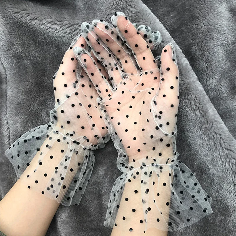 

New Women Lace Short Tulle Gloves Stretchy Spots Lotus Leaf Sheers Flexible Full Finger Lace Autumn Summer Accessories