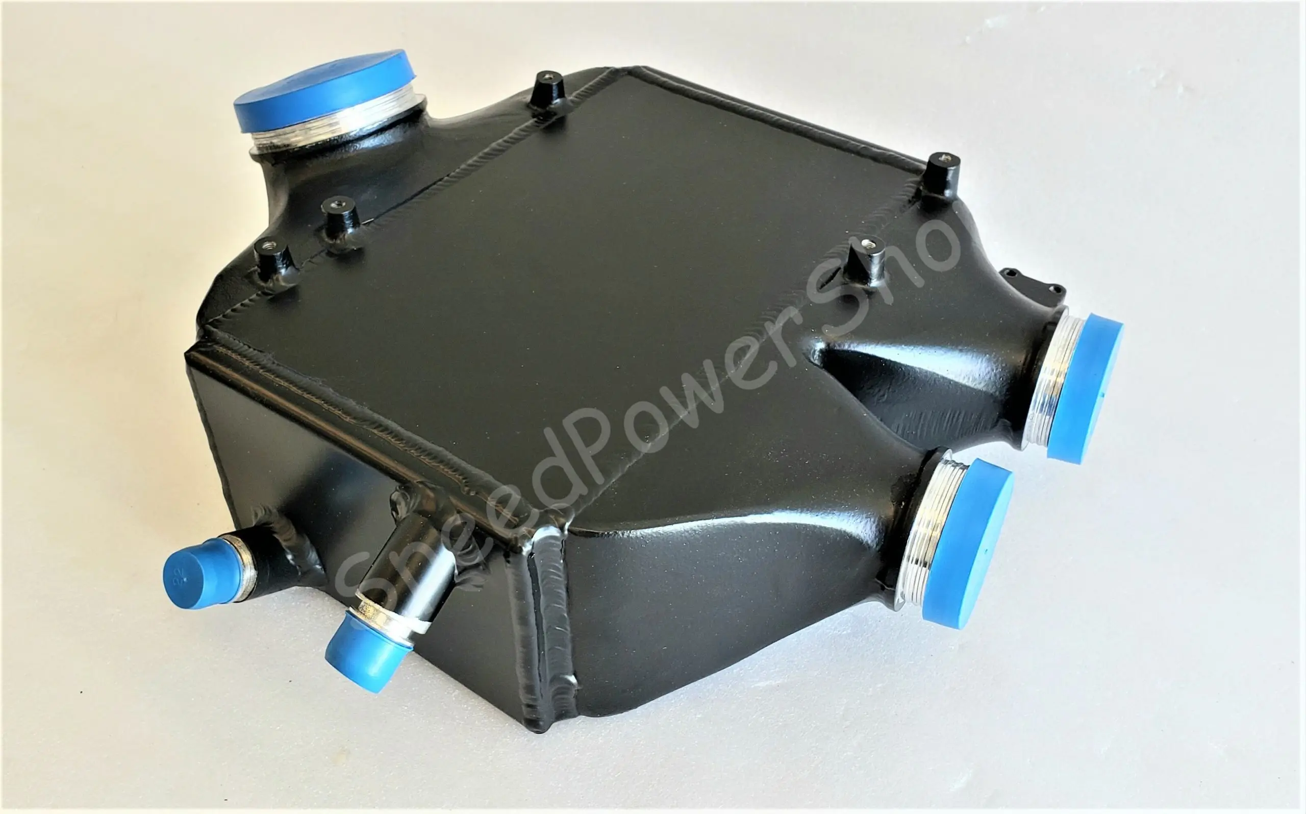 Комплект верхнего крепления интеркулера для BMW M2C M3 M4 F80 F82 F83 3.0L S55 2015 +
Комплект верхнего крепления интеркулера для BMW M2C M3 M4 F80 F82 F83 3.0L S55 2015 +