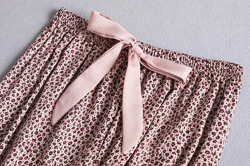 Fdfklak Leopard Print Long Sleeves Trousers Women's Pajama Loungewear Pijama Ice Silk Pyjama 2021 Spring Sleepwear Nighty
Fdfklak Leopard Print Long Sleeves Trousers Women's Pajama Loungewear Pijama Ice Silk Pyjama 2021 Spring Sleepwear Nighty