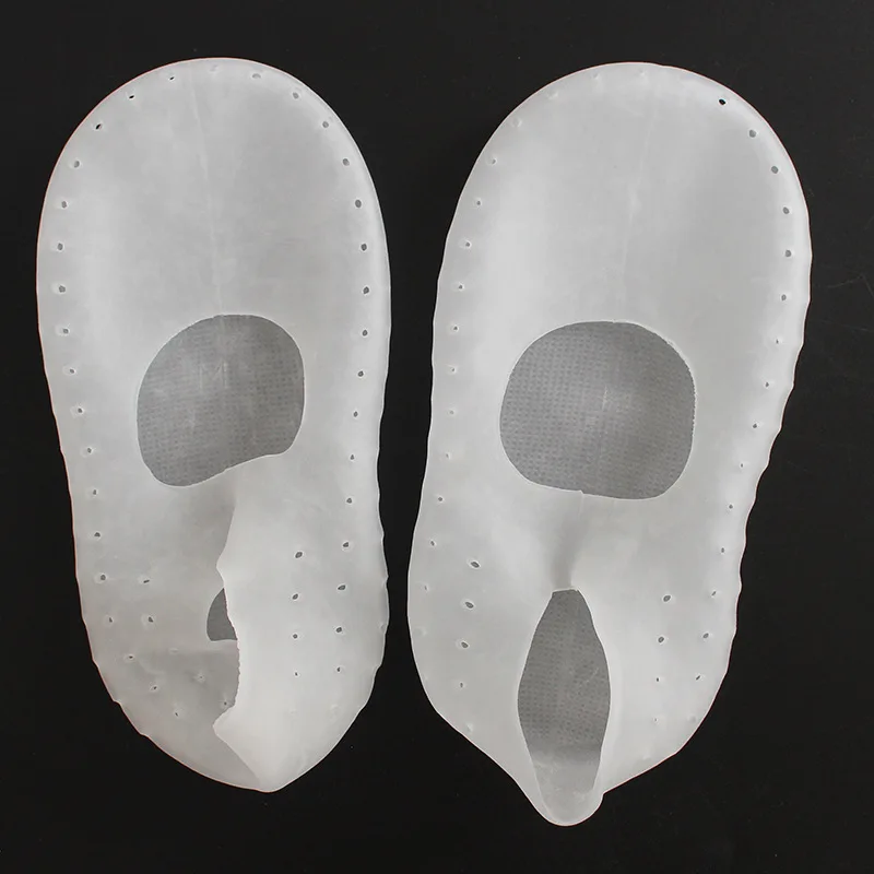 1 pair Silicone foot care socks and foot pads to prevent pain, water replenishing with holes and dead skin
1 pair Silicone foot care socks and foot pads to prevent pain, water replenishing with holes and dead skin