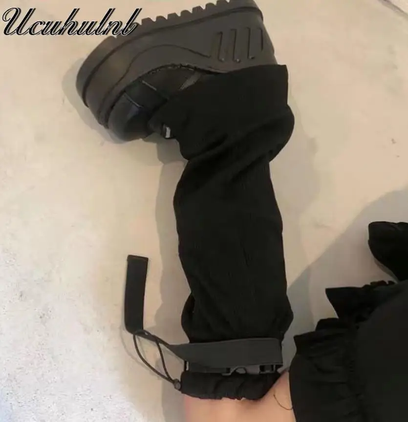 Fire Print Black Cool Woman Socks 2021 Lady Punk Ribbon Plastic Adjustable Buckle Knee Leg Warmer Gothic Outdoor Rock Sock
Fire Print Black Cool Woman Socks 2021 Lady Punk Ribbon Plastic Adjustable Buckle Knee Leg Warmer Gothic Outdoor Rock Sock