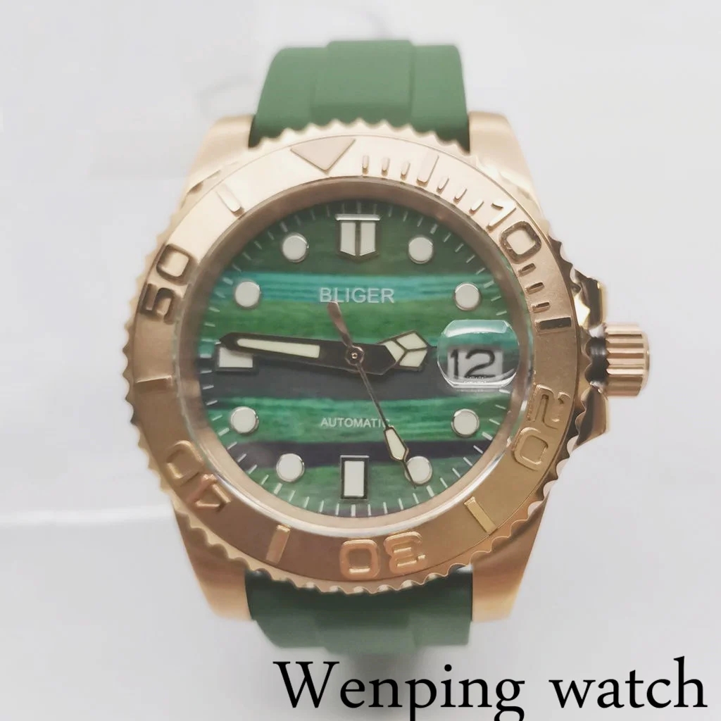 New 40mm Rose Gold Automatic Men Sapphire glass Watch NH35A Movement Rainbow Dial Date Magnifier Rubber Strap Screwdown Crown
New 40mm Rose Gold Automatic Men Sapphire glass Watch NH35A Movement Rainbow Dial Date Magnifier Rubber Strap Screwdown Crown