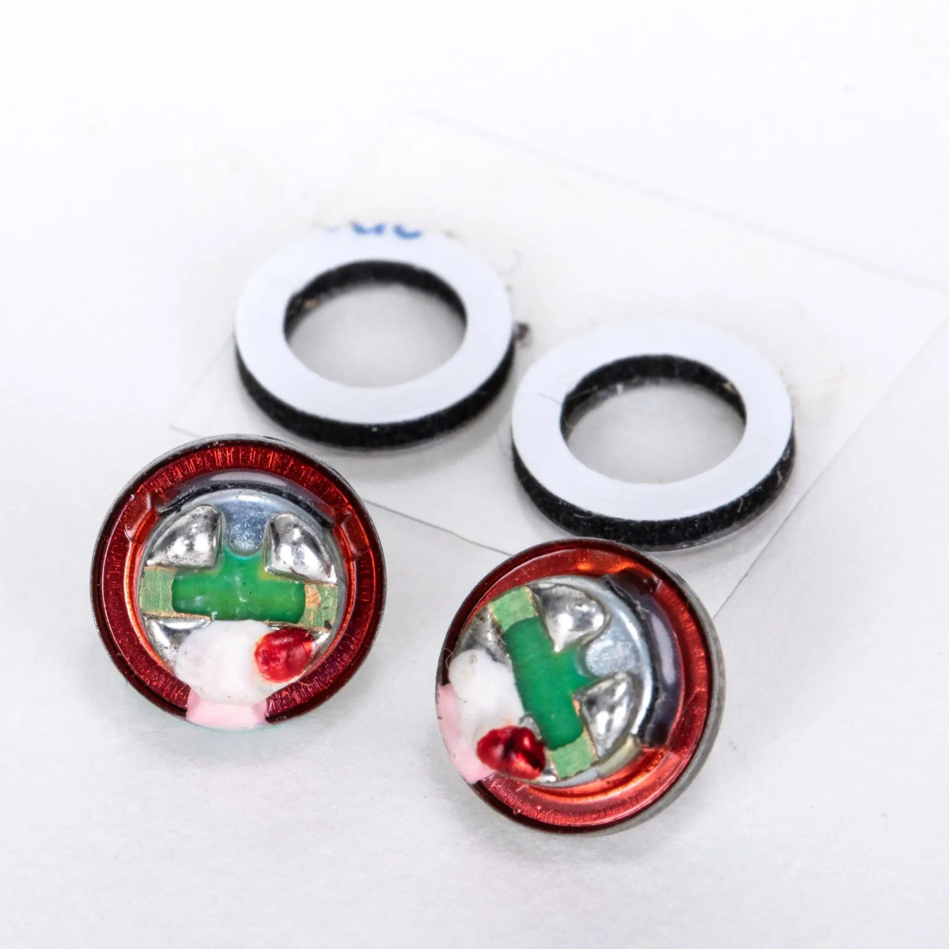 2pcs 16 Ohm In Ear 7.8mm Speaker Unit for IE800 DIY Smooth Bass Earphone HiFi Vocal Earphones Drivers Speaker 93dB
2pcs 16 Ohm In Ear 7.8mm Speaker Unit for IE800 DIY Smooth Bass Earphone HiFi Vocal Earphones Drivers Speaker 93dB