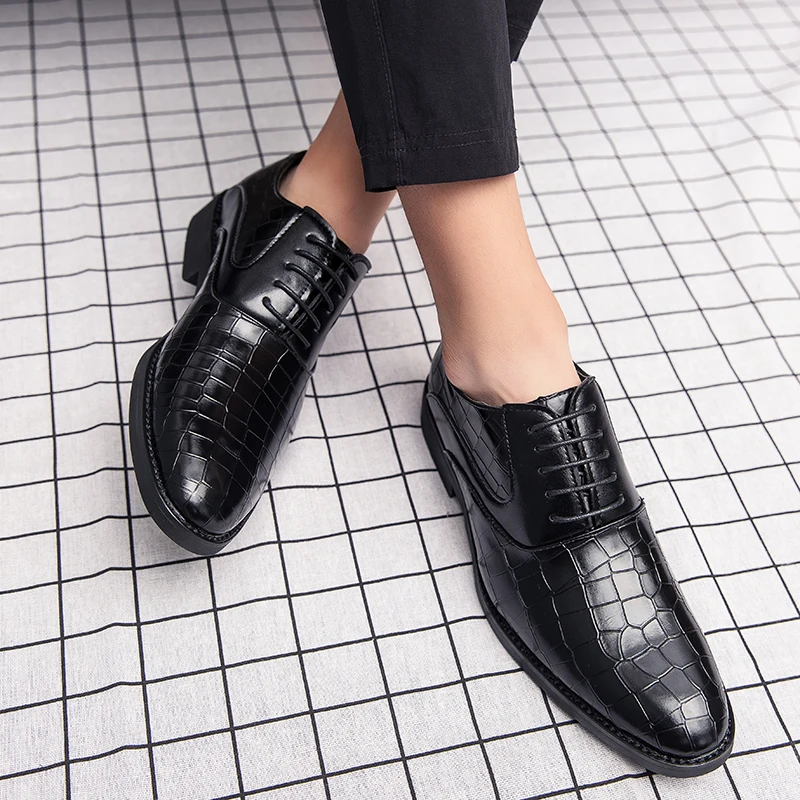 2019 Classic Crocodile Pattern Men Business Dress Shoes Pointy PU Leather Formal Shoe Big Size 48 Male Party Wedding Footwear
2019 Classic Crocodile Pattern Men Business Dress Shoes Pointy PU Leather Formal Shoe Big Size 48 Male Party Wedding Footwear