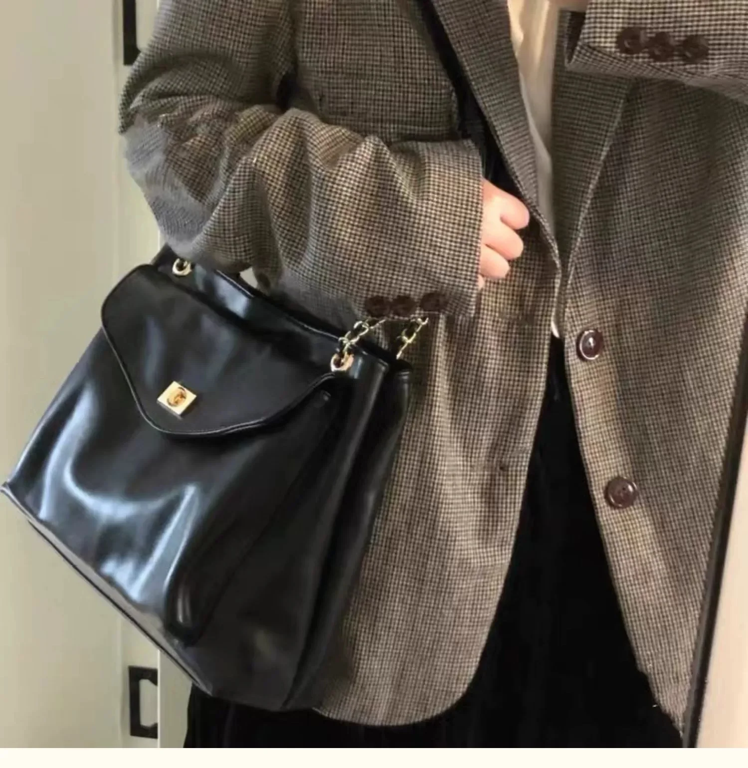Genuine bags for women 2021 new fashion large capacity one-shoulder cross-body bag versatile pet retro texture bags for women
Genuine bags for women 2021 new fashion large capacity one-shoulder cross-body bag versatile pet retro texture bags for women