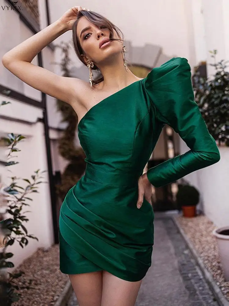 New Red Dress Satin Women Puff Long Sleeve One Shoulder Mini Dress Ruched Bodycon Sexy Party Elegant 2021 Autumn Winter Evening
New Red Dress Satin Women Puff Long Sleeve One Shoulder Mini Dress Ruched Bodycon Sexy Party Elegant 2021 Autumn Winter Evening