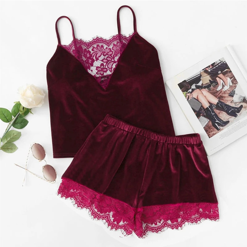 K3NF Women Sexy Velvet Lingerie Sleepwear Spaghetti Strap Cami Top Wide Leg Shorts Eyelash Floral Lace Splice Solid Color Set
K3NF Women Sexy Velvet Lingerie Sleepwear Spaghetti Strap Cami Top Wide Leg Shorts Eyelash Floral Lace Splice Solid Color Set