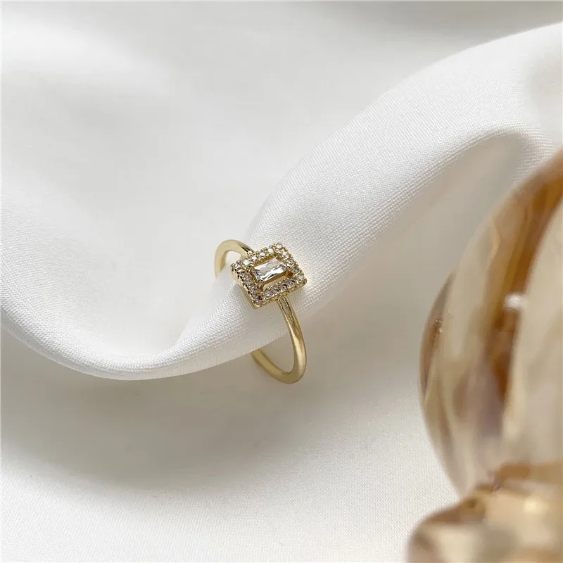 YANGLIUJIA Niche Light Luxury Ring Ring Female Personality Exquisite Fashion Geometry Design Index Finger Ring Jewelry Gifts
YANGLIUJIA Niche Light Luxury Ring Ring Female Personality Exquisite Fashion Geometry Design Index Finger Ring Jewelry Gifts