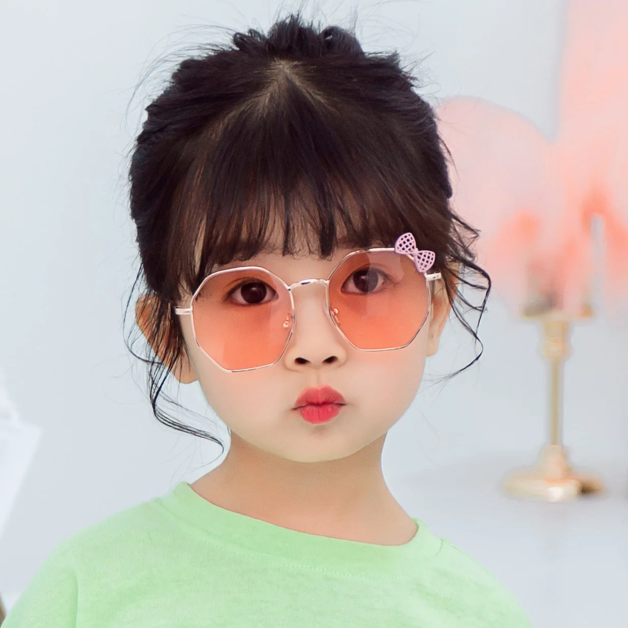 Fashion Kids Girl Bow Metal Frame Sunglasses Polygon Trend Lovely Bowknot Round Glasses Auto Car Accessories Eyewear Streetwear
Fashion Kids Girl Bow Metal Frame Sunglasses Polygon Trend Lovely Bowknot Round Glasses Auto Car Accessories Eyewear Streetwear