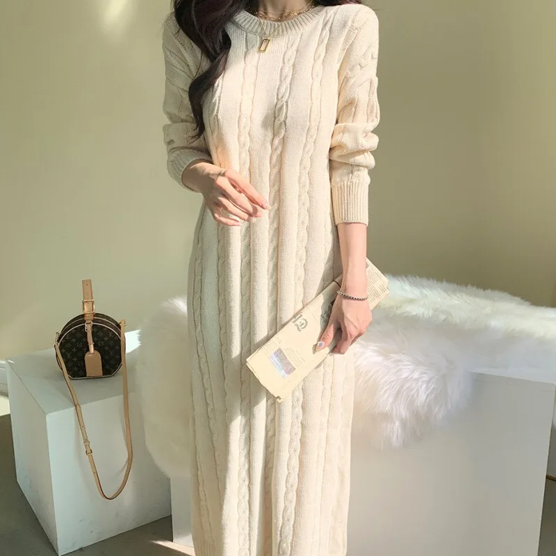 Autumn And Winter Chic New Women's Round Neck Twist Knit Mid-Length Sweater Long Dress 
Autumn And Winter Chic New Women's Round Neck Twist Knit Mid-Length Sweater Long Dress