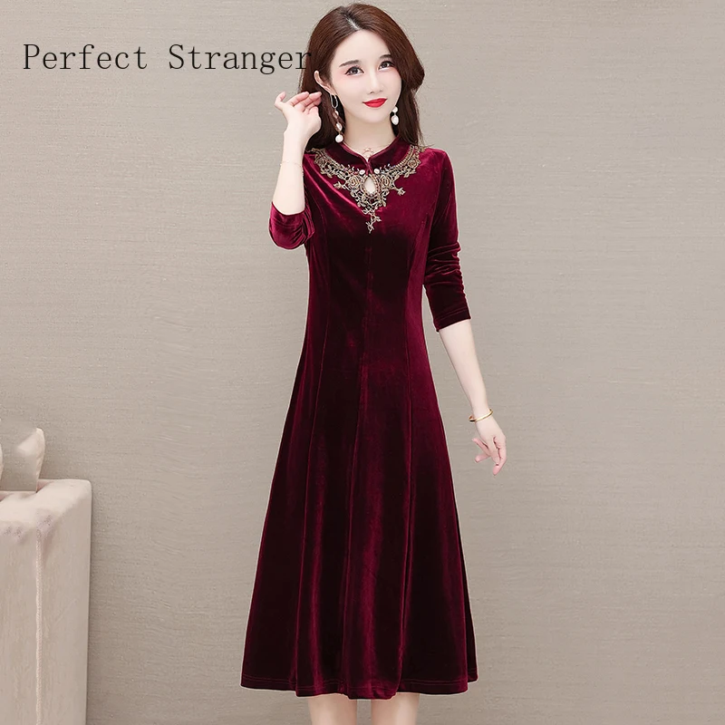 2021 Winter New Arrival High Quality Vestido Chinese Style Stand Collar Lace Women Long Velvet Dress
2021 Winter New Arrival High Quality Vestido Chinese Style Stand Collar Lace Women Long Velvet Dress
