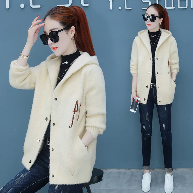 2020 Women's autumn and winter coat on a wild new Korean clothes thick imitation mink cashmere winter coat tide
2020 Women's autumn and winter coat on a wild new Korean clothes thick imitation mink cashmere winter coat tide
