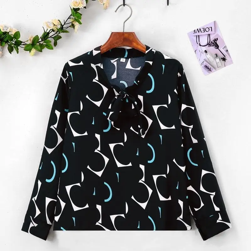 Elegant Bow Tie Women Shirt Spring Autumn Ladies Print Long Sleeve Chiffon Shirts Casual Blouses Vintage Tops Blusas Mujer
Elegant Bow Tie Women Shirt Spring Autumn Ladies Print Long Sleeve Chiffon Shirts Casual Blouses Vintage Tops Blusas Mujer
