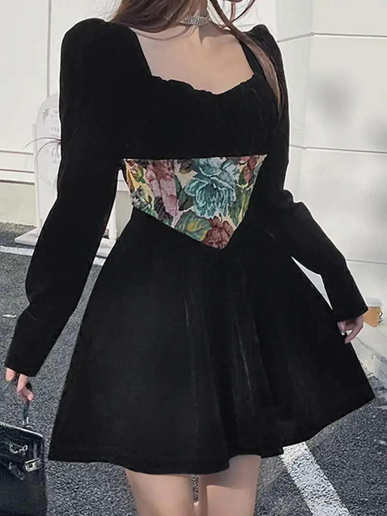 NANXI Elegant French Vintage Oil Painting Corset Patchwork Velvet Dress for Women Square Collar A-Line Hepburn Mini Dresses 2022
NANXI Elegant French Vintage Oil Painting Corset Patchwork Velvet Dress for Women Square Collar A-Line Hepburn Mini Dresses 2022