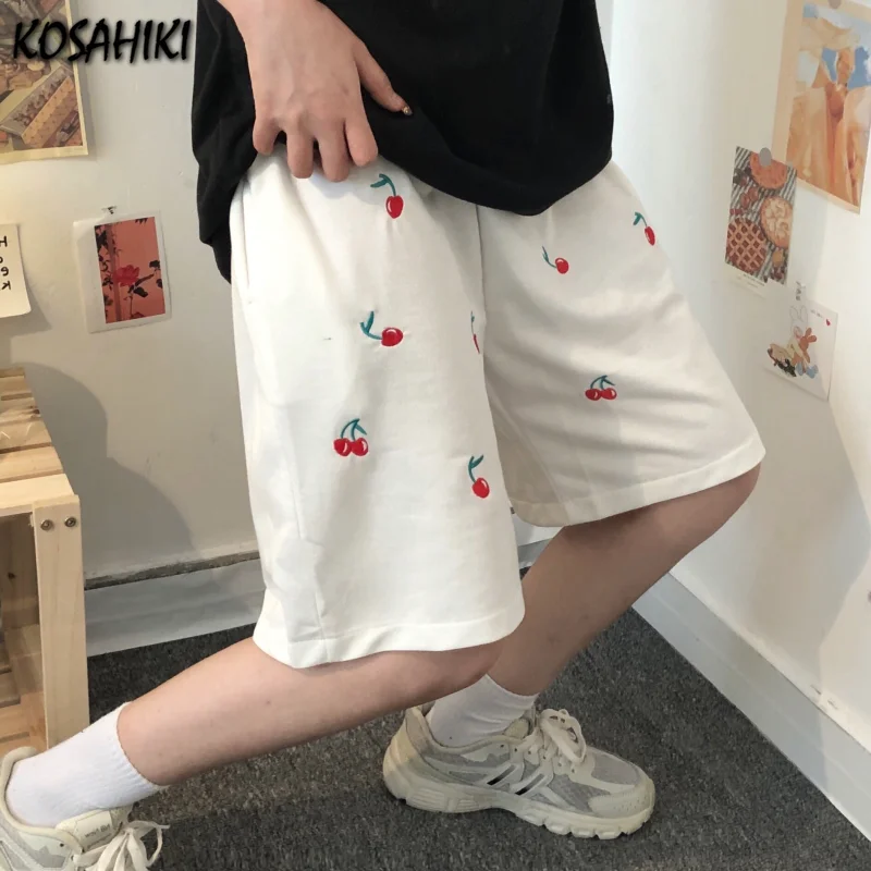 KOSAHIKI Harajuku в стиле ретро для женщин летние шорты для женщин; Повседневные шорты для бега с принтом в виде вишен шорты Ins свободные шорты с высо...
KOSAHIKI Harajuku в стиле ретро для женщин летние шорты для женщин; Повседневные шорты для бега с принтом в виде вишен шорты Ins свободные шорты с высо...