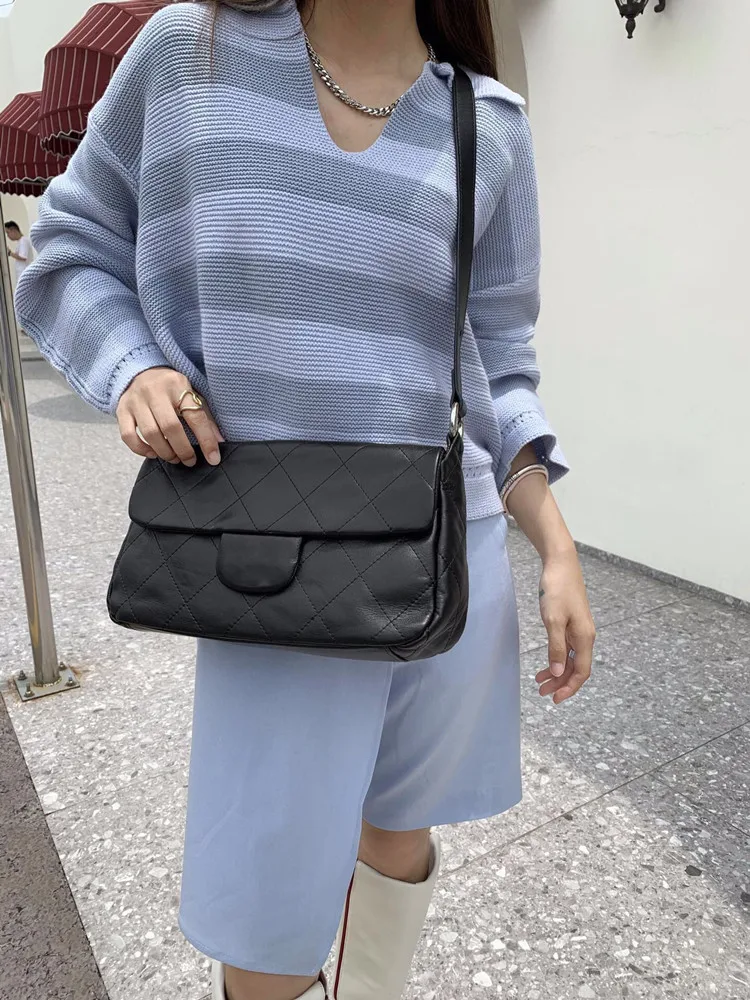 2021 новая дизайнерская брендовая сумка на плечо, Классическая модная женская сумка, повседневная сумка-мессенджер из мягкой кожи, женская су... 
2021 новая дизайнерская брендовая сумка на плечо, Классическая модная женская сумка, повседневная сумка-мессенджер из мягкой кожи, женская су...