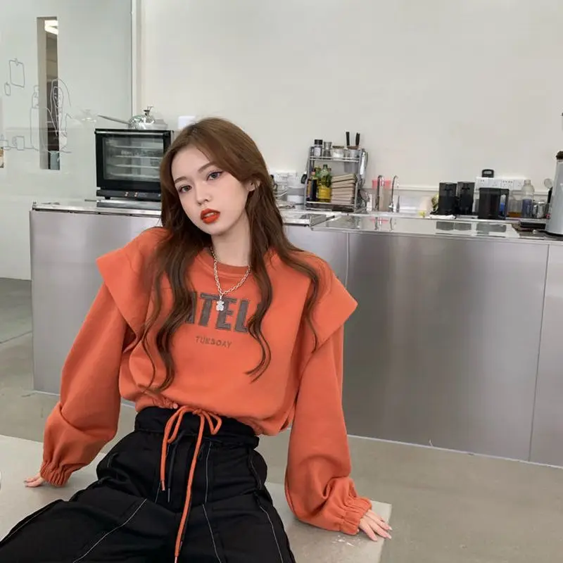 False Two Sports Sweatshirt Autumn New Baseball Uniform Short Coat Women Loose Drawstring Student Long-sleeved Tops
False Two Sports Sweatshirt Autumn New Baseball Uniform Short Coat Women Loose Drawstring Student Long-sleeved Tops