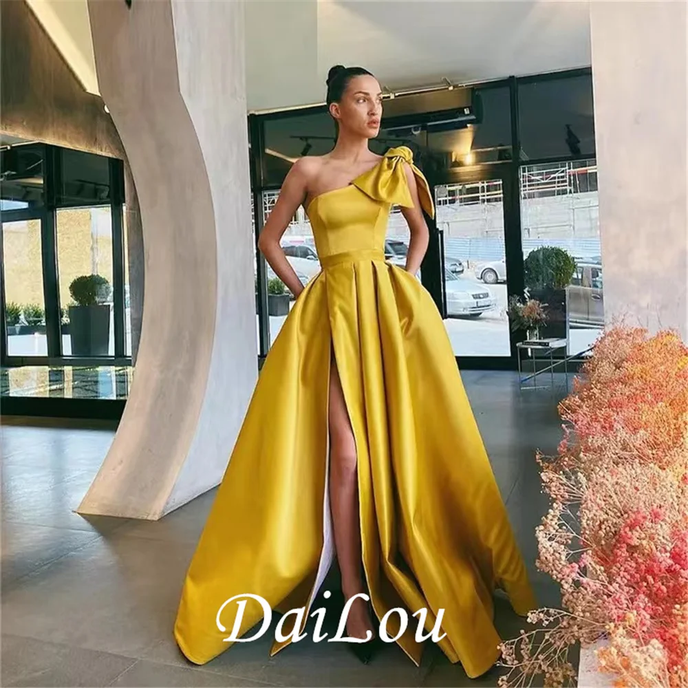 A-Line Vintage Sexy Party Wear Formal Evening Dress One Shoulder Sleeveless Sweep / Brush Train Satin with Bow(s) Pleats Split
A-Line Vintage Sexy Party Wear Formal Evening Dress One Shoulder Sleeveless Sweep / Brush Train Satin with Bow(s) Pleats Split