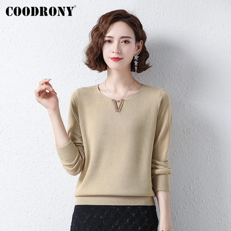 COODRONY Brand Elegant Casual Fashion Women's Slim Clothing Autumn Winter Knitted Solid Color Female Office Sweaters W1431
COODRONY Brand Elegant Casual Fashion Women's Slim Clothing Autumn Winter Knitted Solid Color Female Office Sweaters W1431