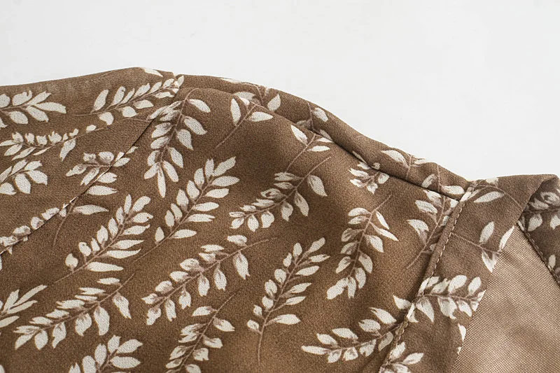 Toppies 2021 spring floral printing midi dress pleated v-neck women dresses long sleeve elastic waist
Toppies 2021 spring floral printing midi dress pleated v-neck women dresses long sleeve elastic waist