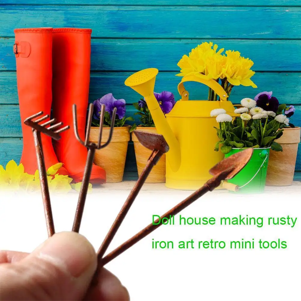 Лопата, грабли, инструменты для посадки, комбинация домашних искусственных предметов для выращивания на балконе 
Лопата, грабли, инструменты для посадки, комбинация домашних искусственных предметов для выращивания на балконе