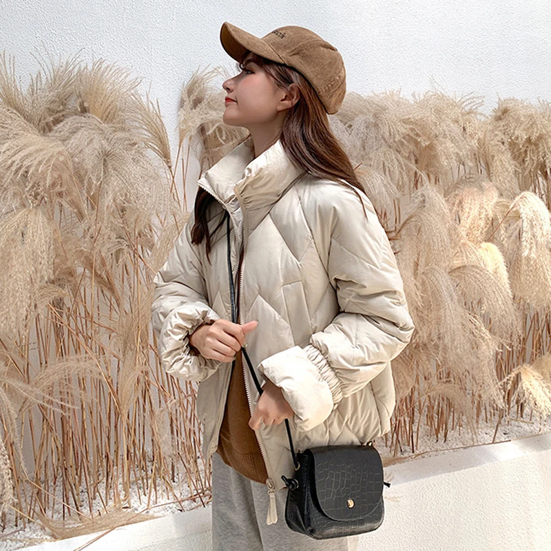 Fashion Winter Coat Women Jackets Thick Down Parkas Big Fur Hooded Cotton Long Coats Warm new Windbreaker Female Outwear coat 
Fashion Winter Coat Women Jackets Thick Down Parkas Big Fur Hooded Cotton Long Coats Warm new Windbreaker Female Outwear coat