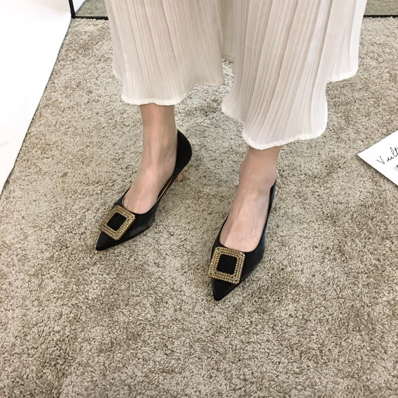 ELLALEE Shoes for Women Heels High Quality Mature Square Button Slip-on Pumps Reflect Light Luxury Party Office Ladies Shoe
ELLALEE Shoes for Women Heels High Quality Mature Square Button Slip-on Pumps Reflect Light Luxury Party Office Ladies Shoe