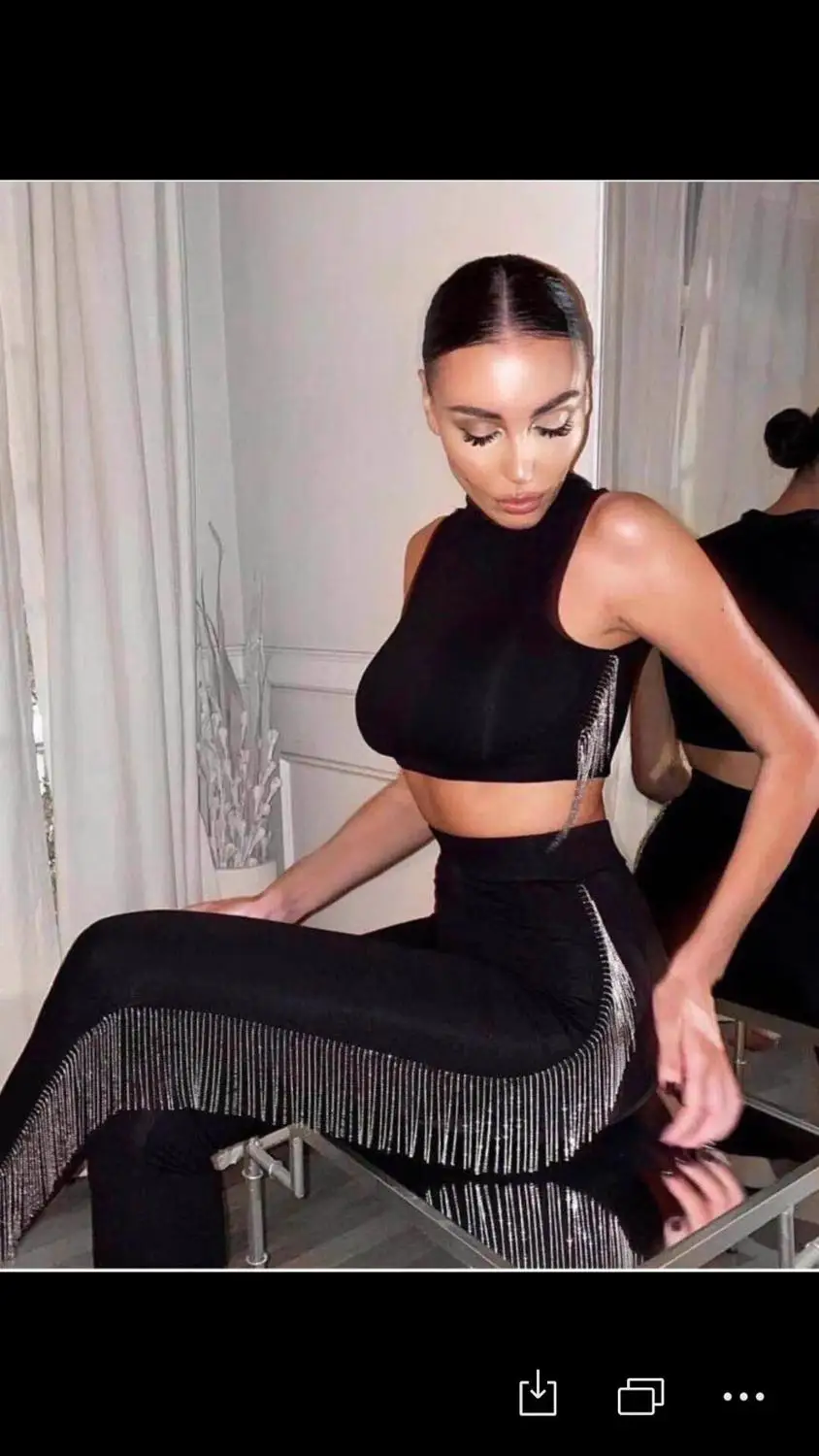 Новинка 2020, женский черный комбинезон из двух частей, круглый вырез, без рукавов, комбинезон, вечерние комбинезоны знаменитостей, бандажные ...
Новинка 2020, женский черный комбинезон из двух частей, круглый вырез, без рукавов, комбинезон, вечерние комбинезоны знаменитостей, бандажные ...