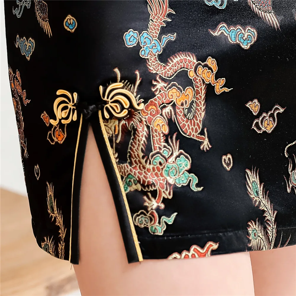 Sexy Slim Mini Women Qipao Exquisite Embroidery Dragon And Phoenix Cheongsam Sleeveless High Split Vestidos Prom Dress Plus Size
Sexy Slim Mini Women Qipao Exquisite Embroidery Dragon And Phoenix Cheongsam Sleeveless High Split Vestidos Prom Dress Plus Size