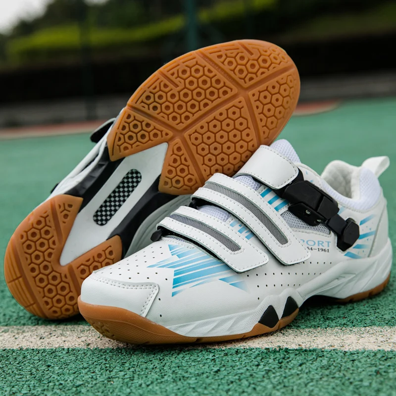 Мужские светильник кие кроссовки для бадминтона, белые или синие дышащие теннисные туфли, Нескользящие кроссовки для тренировок и бадминто...
Мужские светильник кие кроссовки для бадминтона, белые или синие дышащие теннисные туфли, Нескользящие кроссовки для тренировок и бадминто...