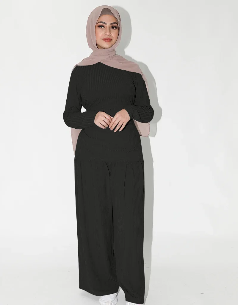 Middle East Ramadan Eid Dubai Turkey Knitting Suit Plus-size Belt Top Wide-legged Pants Two-piece Set Muslim Fashion Donsignet
Middle East Ramadan Eid Dubai Turkey Knitting Suit Plus-size Belt Top Wide-legged Pants Two-piece Set Muslim Fashion Donsignet