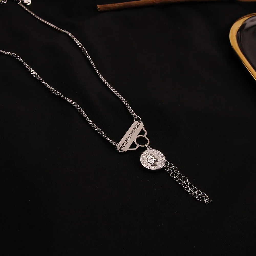 Fashion chain necklace female hip hop retro pendant clavicle chain sweater chain jewelry hot sale
Fashion chain necklace female hip hop retro pendant clavicle chain sweater chain jewelry hot sale