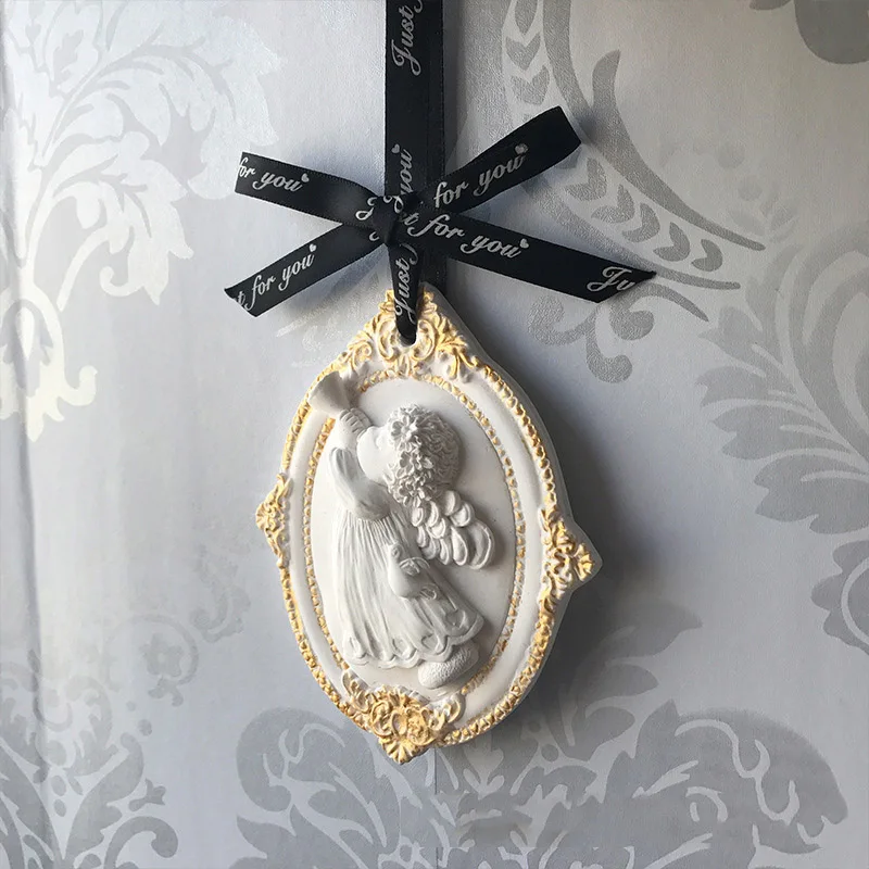 Car aromatherapy plaster blowing horn angel silicone mold Korean aromatherapy mold DIY
Car aromatherapy plaster blowing horn angel silicone mold Korean aromatherapy mold DIY