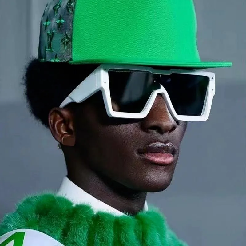 Очки солнцезащитные унисекс, квадратные, с защитой UV400
Очки солнцезащитные унисекс, квадратные, с защитой UV400