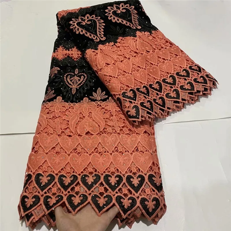 Nigeria Latest Design Velvet Lace Fabric 5 Yards/pcs High Quality African Lace with stones For Party Dress df12-77
Nigeria Latest Design Velvet Lace Fabric 5 Yards/pcs High Quality African Lace with stones For Party Dress df12-77