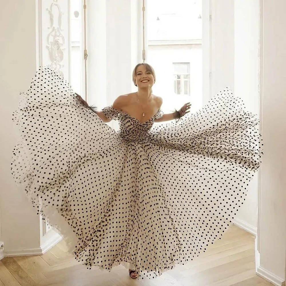 Dots Net A-Line Prom Dress Off The Shoulder Straps Sweetheart Long Evening Gowns Zipper Back Party Dresses
Dots Net A-Line Prom Dress Off The Shoulder Straps Sweetheart Long Evening Gowns Zipper Back Party Dresses