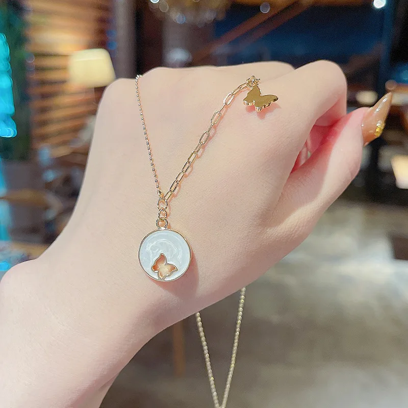 Korean version bow drop oil texture circle pendant titanium steel necklace femininity exquisite larbone chain
Korean version bow drop oil texture circle pendant titanium steel necklace femininity exquisite larbone chain