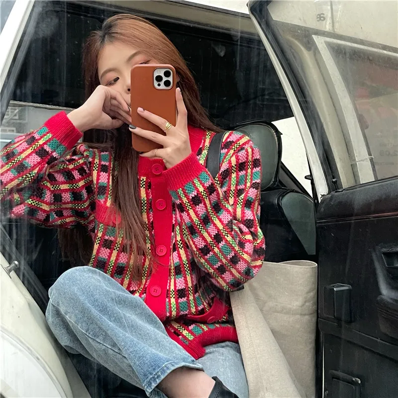 Women's Sweater Autumn Vintage cardigan Button Up Long Sleeve Red argyle knitted y2k sweaters Winter Female Harajuku Clothing
Women's Sweater Autumn Vintage cardigan Button Up Long Sleeve Red argyle knitted y2k sweaters Winter Female Harajuku Clothing