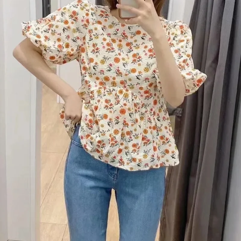 Fresh Floral Print Casual Shirt O Neck Lantern Short Sleeve Ladies Tops 2021 Summer Chic Sweet Backless Belt Blusas Rojas Mujer
Fresh Floral Print Casual Shirt O Neck Lantern Short Sleeve Ladies Tops 2021 Summer Chic Sweet Backless Belt Blusas Rojas Mujer
