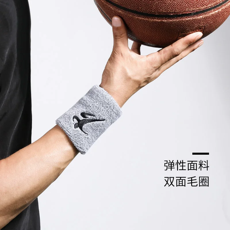 Fitness Sports Wrist Support Sweat-absorbent Wristband Basketball Tennis Badminton Cycling Fitness Breathable Wrist Protector
Fitness Sports Wrist Support Sweat-absorbent Wristband Basketball Tennis Badminton Cycling Fitness Breathable Wrist Protector