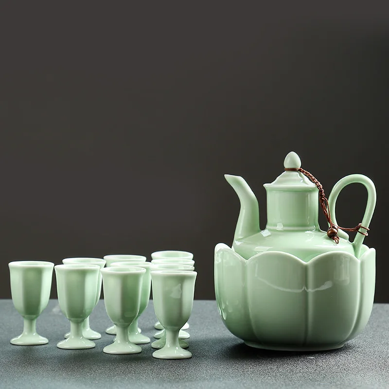 Celadon wine set ceramic high-grade warm hip flask, small glass, small wine cup, wine warmer and white glass
Celadon wine set ceramic high-grade warm hip flask, small glass, small wine cup, wine warmer and white glass