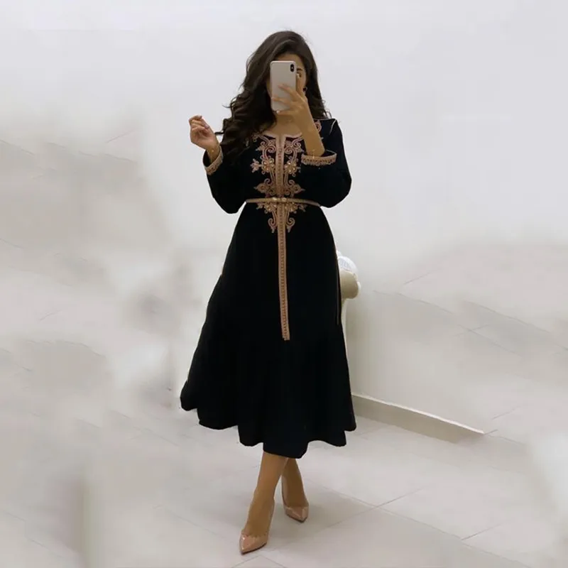 Vinca Sunny Black Moroccan Kaftan Formal Evening Dress Gold Lace Appliques Arabic Muslim Dress Dubai Special Occasion Dresses
Vinca Sunny Black Moroccan Kaftan Formal Evening Dress Gold Lace Appliques Arabic Muslim Dress Dubai Special Occasion Dresses