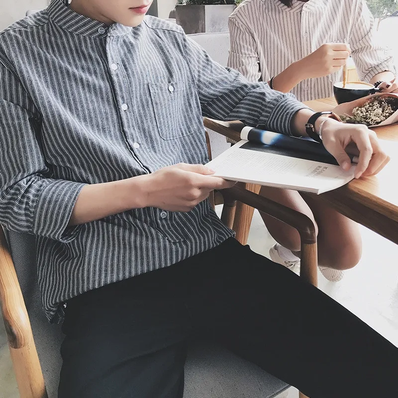2019 summer tide men's retro 7 minutes of sleeve collar stripe shirt loose cotton shirt
2019 summer tide men's retro 7 minutes of sleeve collar stripe shirt loose cotton shirt