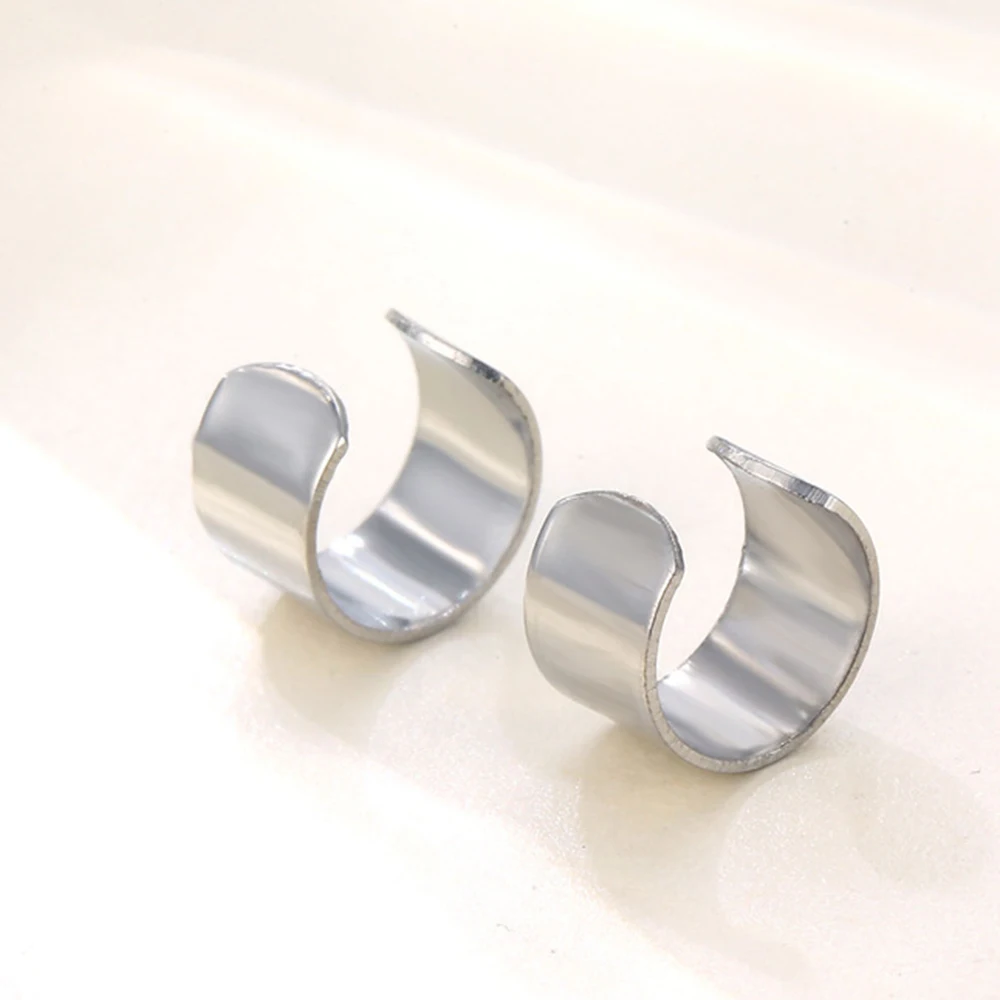 2PCS Simple Creative No Pierced Ear Cuffs Punk Stainless Steel Clip Earrings Women Men Hip Hop Earrings Brincos
2PCS Simple Creative No Pierced Ear Cuffs Punk Stainless Steel Clip Earrings Women Men Hip Hop Earrings Brincos